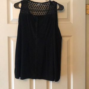 Elle- size medium-black-lightly worn